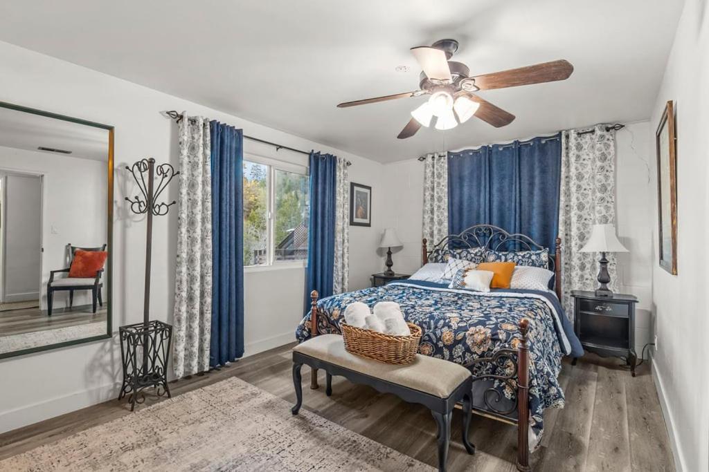 The House Crestline